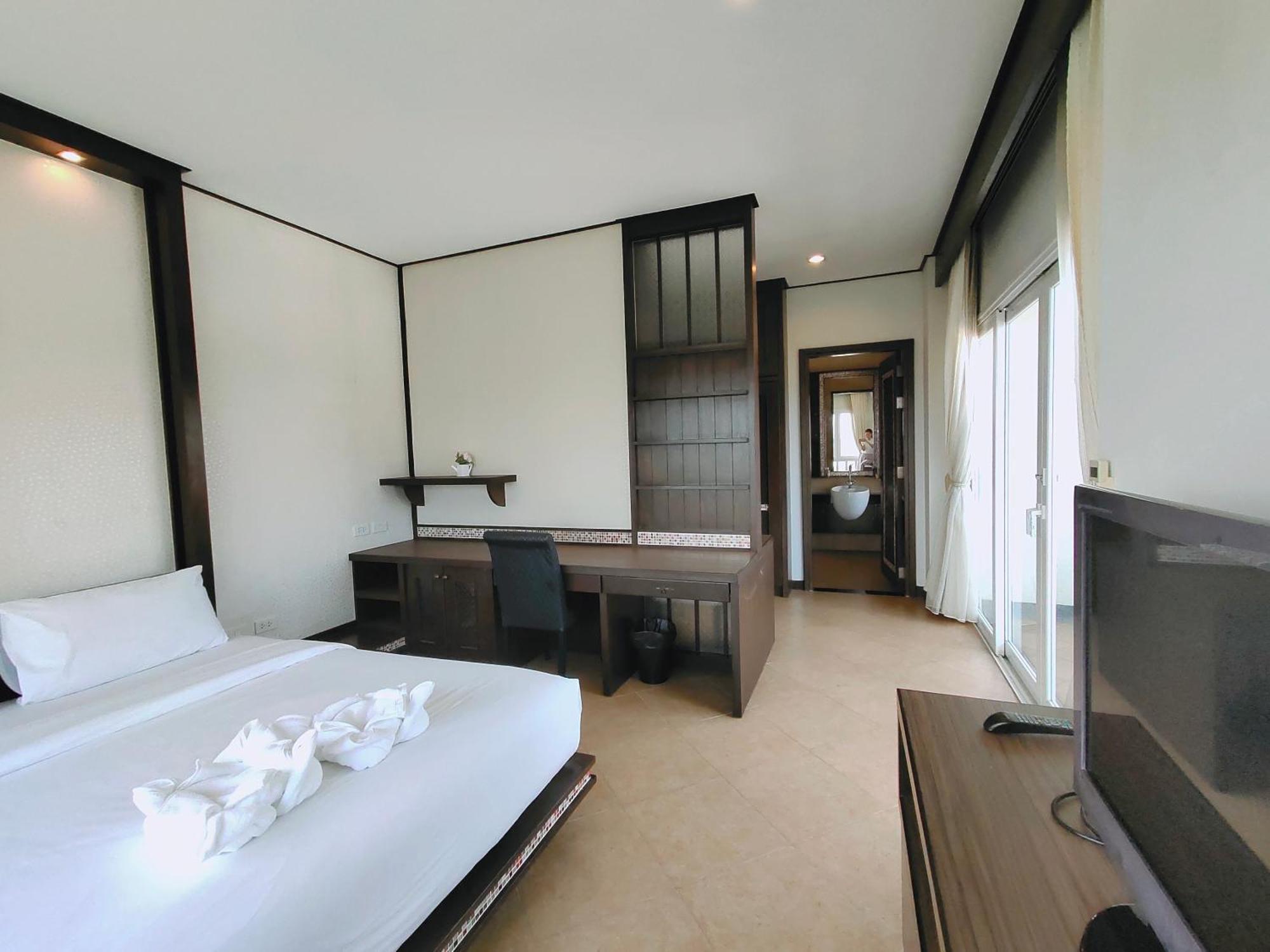 Ratana Hotel Chalong Rawai Luaran gambar