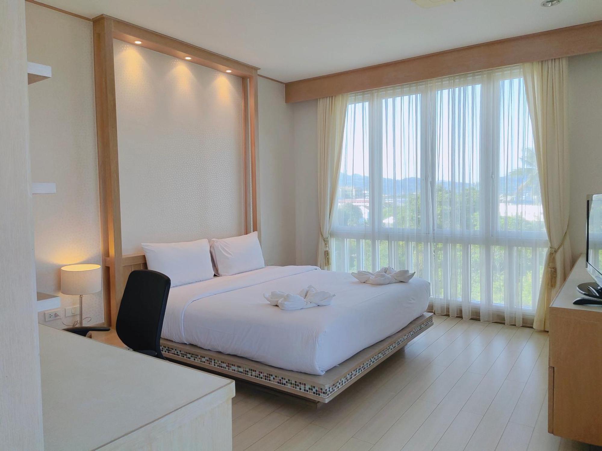 Ratana Hotel Chalong Rawai Luaran gambar