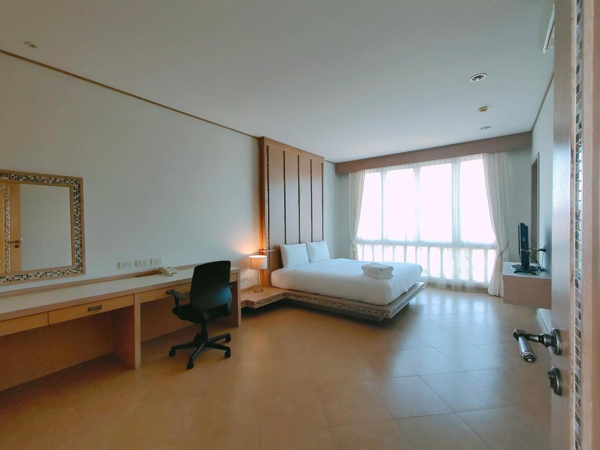 Ratana Hotel Chalong Rawai Luaran gambar
