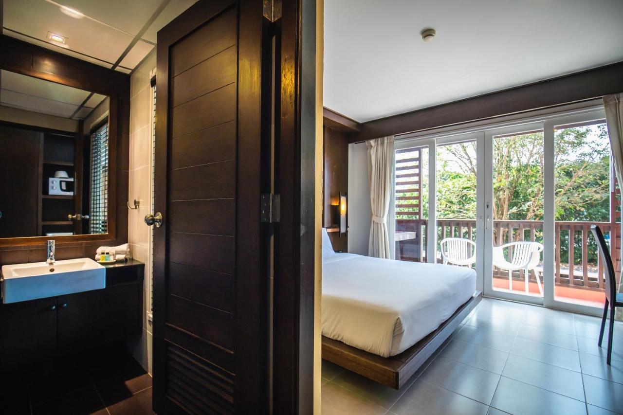 Ratana Hotel Chalong Rawai Luaran gambar
